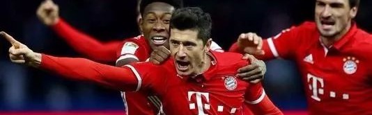  拜仁慕尼黑主场大胜多特蒙德登顶德甲榜首