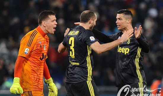  奥格斯堡替补奇兵建功，补时绝平保留保级悬念  