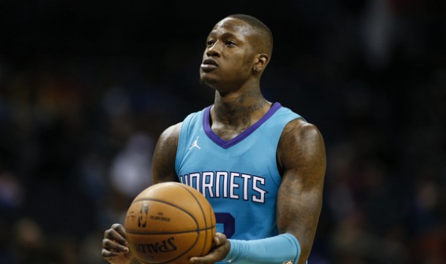  特雷杨三分十中六，老鹰大胜黄蜂巩固附加赛席位  