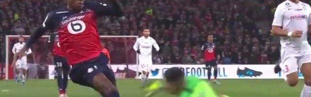  法甲揭幕战爆冷门弱旅击败劲旅  